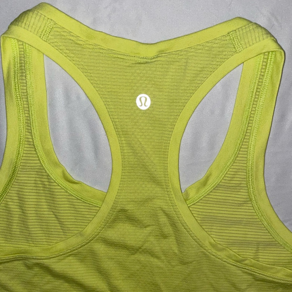Lululemon Swiftly Tech Race Length Yellow Racerback Tank Top in Women’s Size 6 - Picture 3 of 7